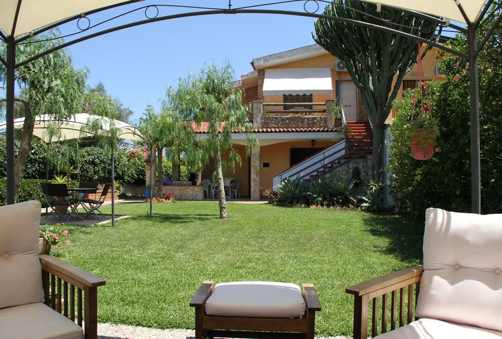 Sweet Home & Apartments Fontane Bianche Exterior photo